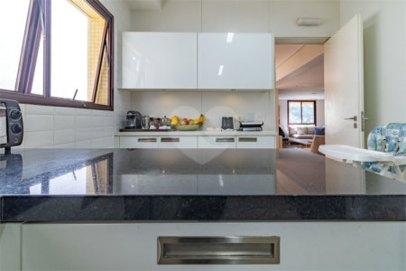 Apartamento à venda com 4 quartos, sendo 3 suítes, em Santa Cecília, São Paulo, SP