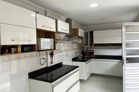 Casa Térrea à venda com 4 quartos, sendo 2 suítes, em Planalto Paulista, São Paulo, SP