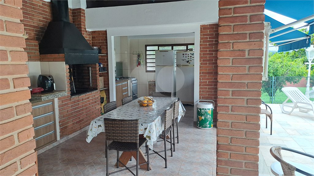 Casa à venda com 3 quartos, sendo 1 suíte, no condomínio Residencial Vale das Laranjeiras, Indaiatuba - SP