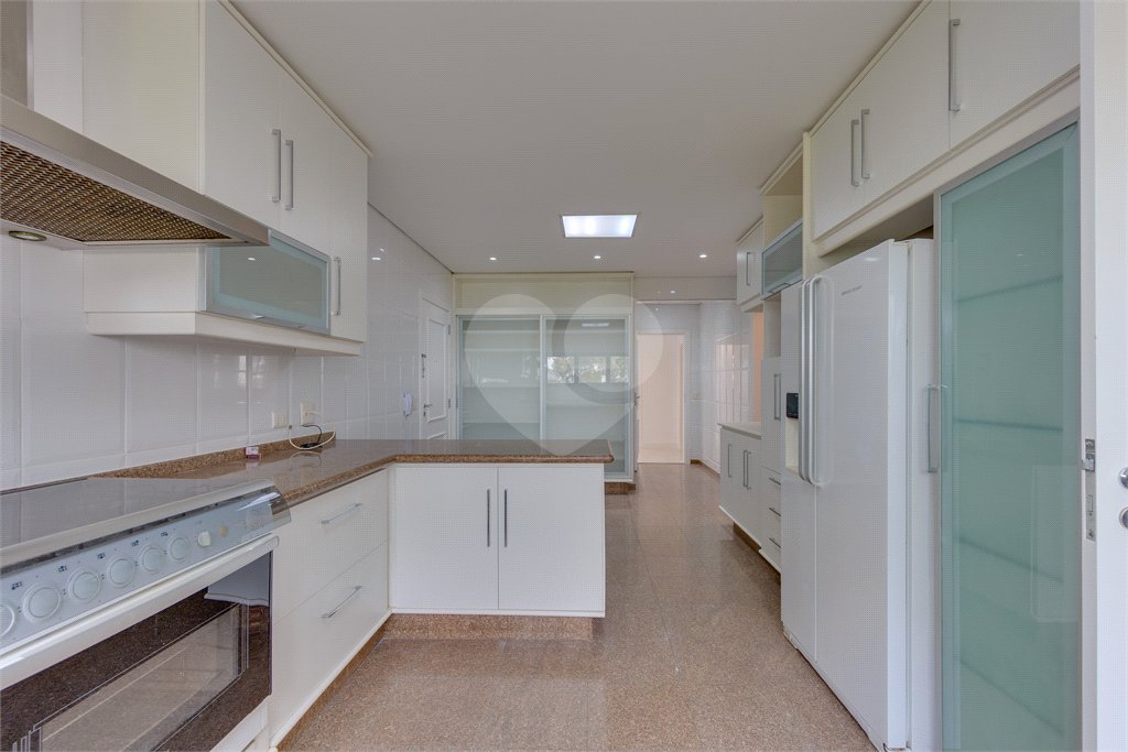 Apartamento à venda com 4 suítes em Jardim Marajoara, São Paulo, SP