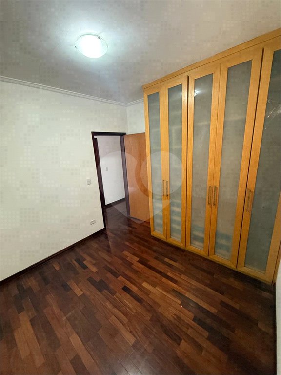 Casa à venda com 4 quartos, sendo 2 suítes,  no condomínio Arujá 5, Arujá - SP