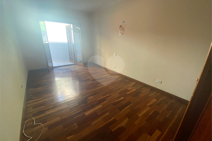 Sobrado à venda com 3 quartos, sendo 1 suíte, em Tremembé, São Paulo, SP