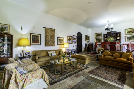 Casa à venda com 4 quartos, sendo 2 suítes, em Jardim Leonor, São Paulo, SP