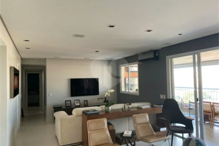 Apartamento à venda Mooca, 149m², andar alto, 3 suítes, 2 vagas, varanda gourmet, porteira fechada