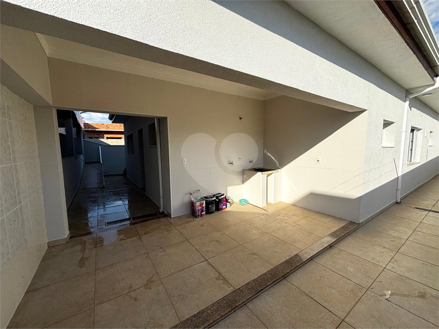 Casa à venda com 2 quartos, sendo 1 suíte, no condomínio Residencial Lagos D Icarai, Salto - SP