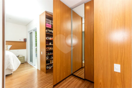 Casa em Condomínio 3 suítes 2 vagas a venda | Jardim Prudência - São Paulo