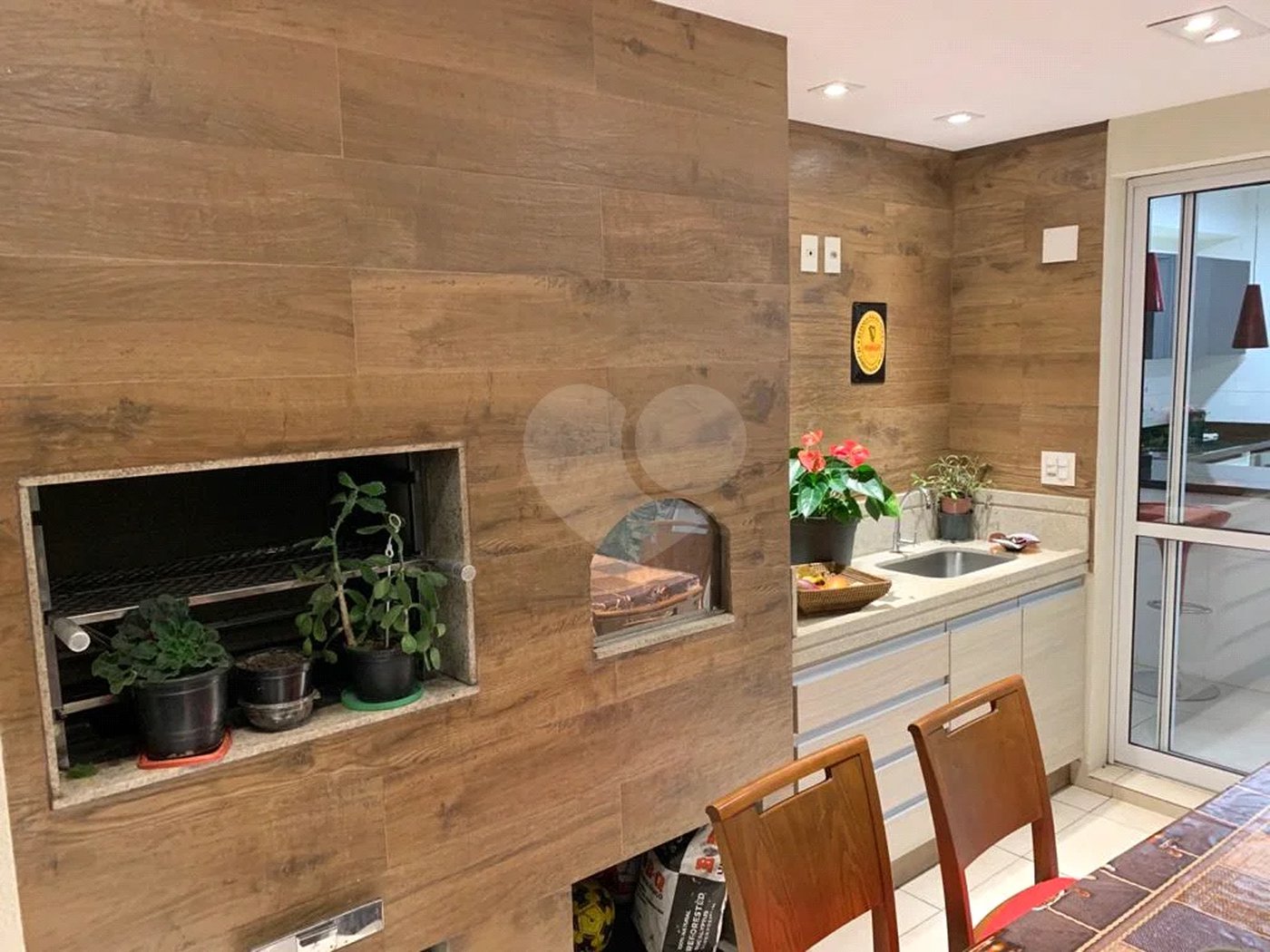 Apartamento à Venda na Mooca com 3 Suítes, Varanda Gourmet e 4 Vagas — 204m² no Condomínio Luzes da Mooca (Aceita Pet e Estuda Permuta)