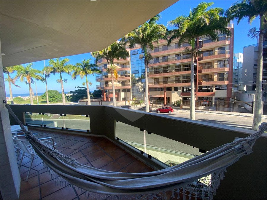 Apartamento à venda com 3 quartos, sendo 1 suíte,  em Vila Nova, Cabo Frio, RJ