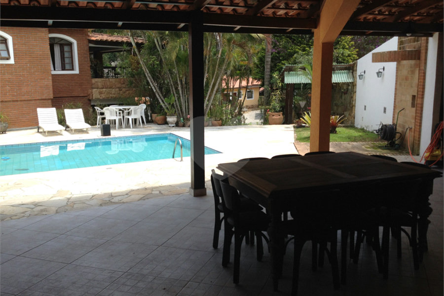 Casa à venda ou para alugar com 4 quartos, sendo 1 suíte, em Serra da Cantareira, Mairiporã, SP