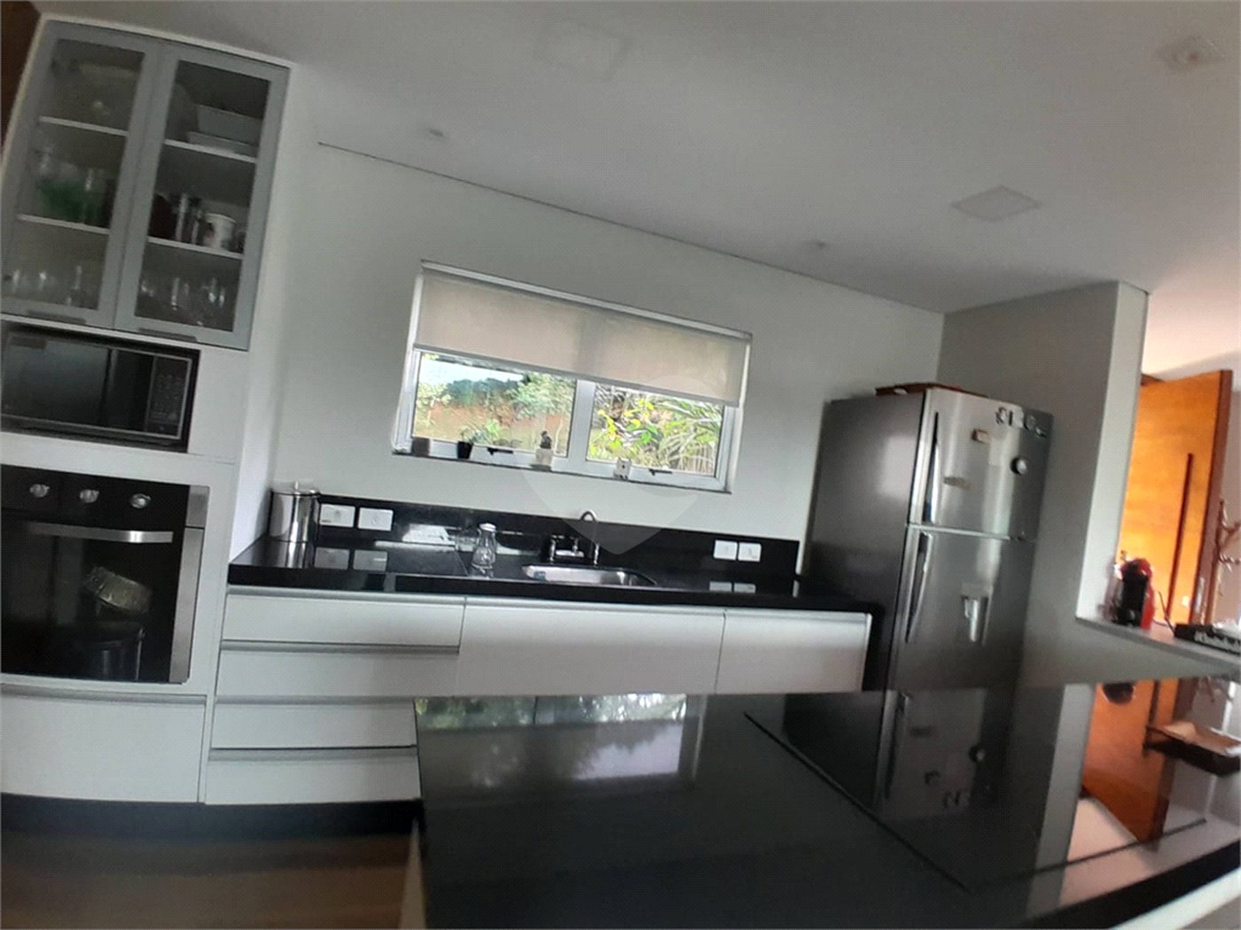 Casa à venda com 3 quartos, sendo 1 suíte,  no condomínio Alpes da Cantareira, Mairiporã - SP
