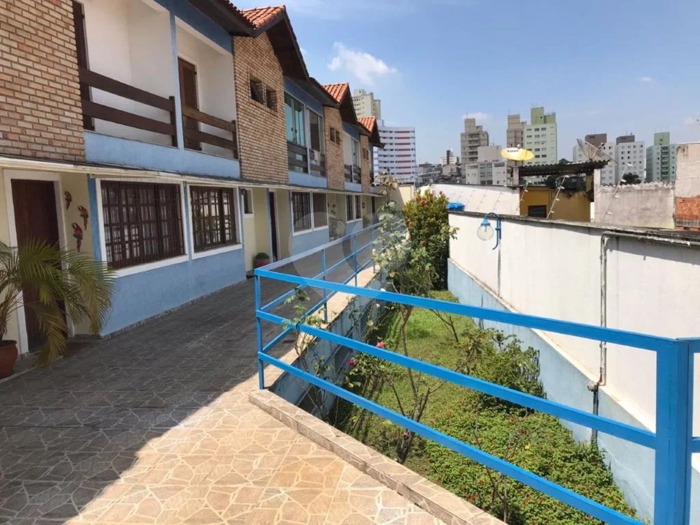 Casa à venda com 3 quartos, sendo 1 suíte, no condomínio Residencial Gabriela, São Paulo - SP
