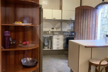 Sobrado à venda com 4 quartos, sendo 3 suítes, em Planalto Paulista, São Paulo, SP
