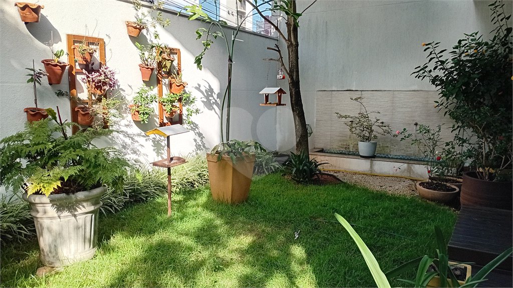 Sobrado à venda com 4 quartos, sendo 2 suítes,  em Vila Gilda, Santo André, SP