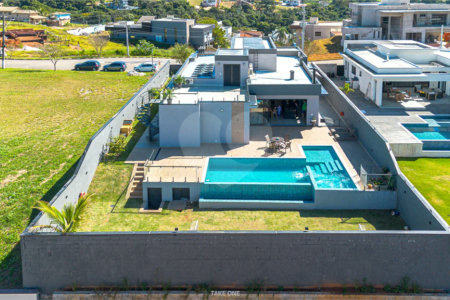 Casa à venda com 4 suítes no condomínio Residencial dos Lagos, Itupeva - SP