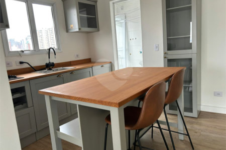 Apartamento à venda com 2 suítes em Cerqueira César, São Paulo, SP