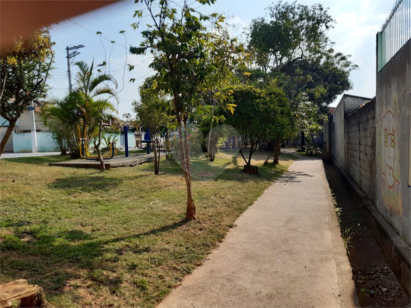 Casa Térrea à venda com 4 quartos em Vila Ernesto, São Paulo, SP
