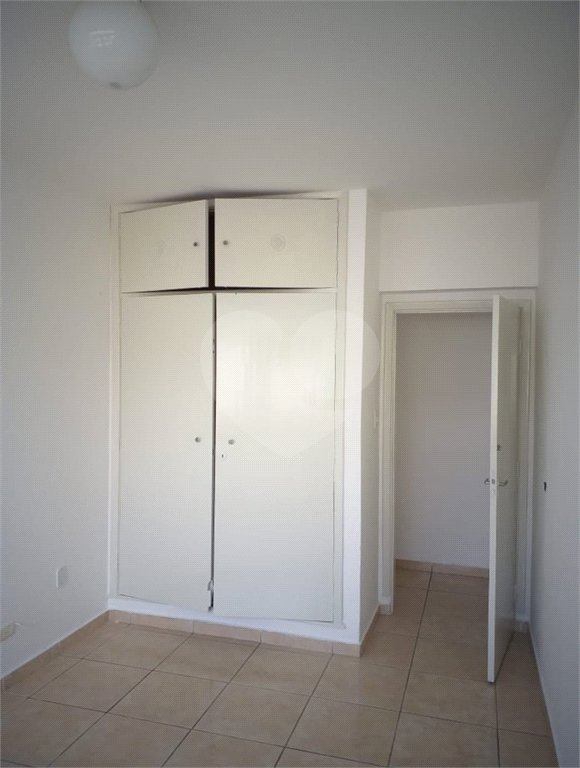 Apartamento à venda com 3 quartos, sendo 1 suíte,  no Centro, Mogi das Cruzes, SP
