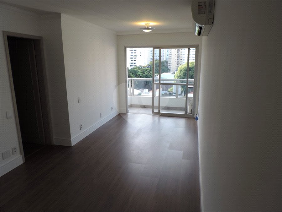 Apartamento à venda com 2 quartos, sendo 1 suíte,  em Indianópolis, São Paulo, SP