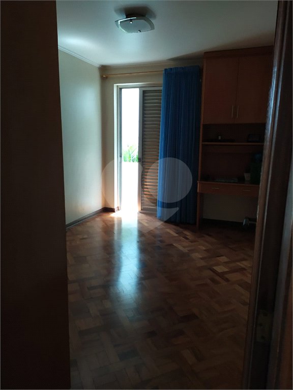 Casa à venda com 4 quartos, sendo 2 suítes, em Jardim das Vertentes, São Paulo, SP