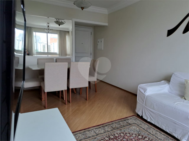 Apartamento à venda com 2 quartos, sendo 1 suíte,  em Campo Belo, São Paulo, SP
