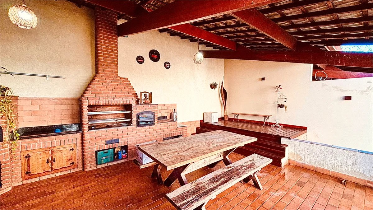 Sobrado à venda com 3 quartos, sendo 1 suíte, em Chácara Recanto Verde, Cotia, SP