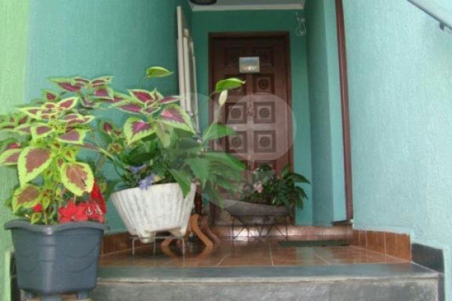 Sobrado à venda com 3 quartos, sendo 1 suíte, em Parada Inglesa, São Paulo, SP