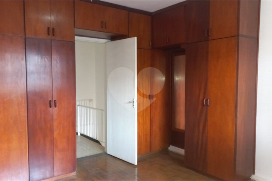 Sobrado à venda com 4 quartos, sendo 1 suíte, em Vila Mazzei, São Paulo, SP