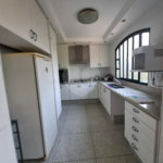 Casa à venda com 5 quartos, sendo 3 suítes,  em Alto da Boa Vista, São Paulo, SP
