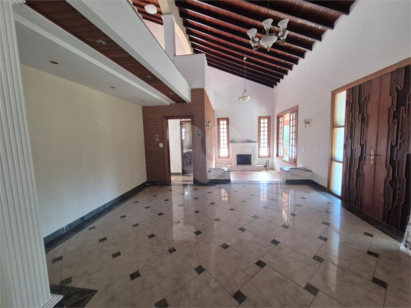 Casa à venda com 4 suítes no condomínio Alpes da Cantareira, Mairiporã - SP