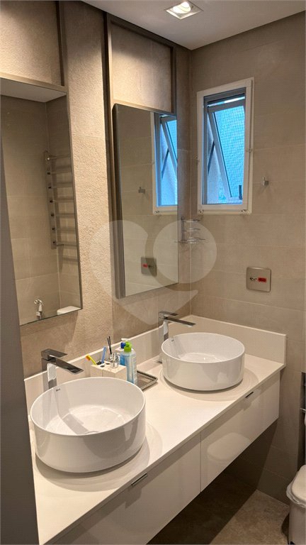 Apartamento à venda com 3 quartos, sendo 1 suíte,  em Jardim Paulista, São Paulo, SP