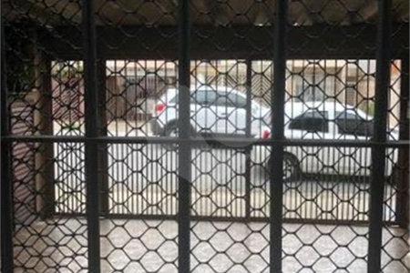 Sobrado à venda ou para alugar com 4 quartos, sendo 1 suíte, em Brooklin Paulista, São Paulo, SP