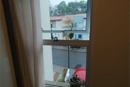 Casa à venda com 2 quartos, sendo 1 suíte,  no condomínio Residencial Viva Vida, Cotia - SP