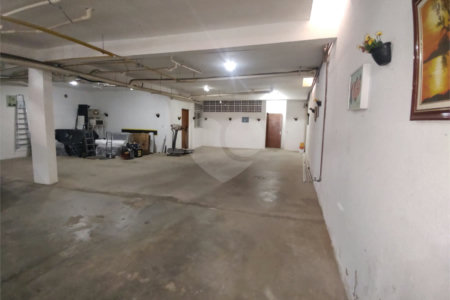 Casa à venda com 3 suítes no condomínio Morada das Hortênsias, São Paulo - SP
