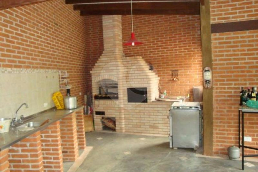 Casa Térrea à venda com 3 quartos, sendo 1 suíte, em Parque Petrópolis, Mairiporã, SP
