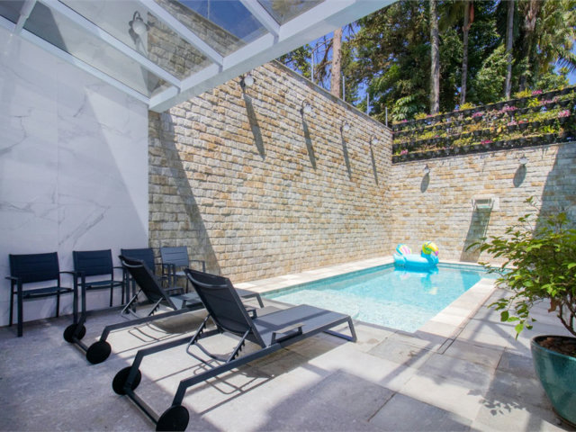 Casa à venda com 4 suítes no condomínio Conde D Eu, São Paulo - SP