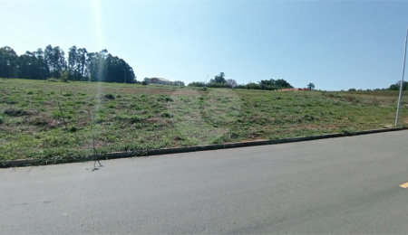 Terreno à venda com 1 suíte em Jardim Portugal, Valinhos, SP