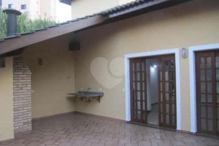 Casa para alugar com 4 quartos, sendo 2 suítes, no condomínio Palm Garden, São Paulo - SP