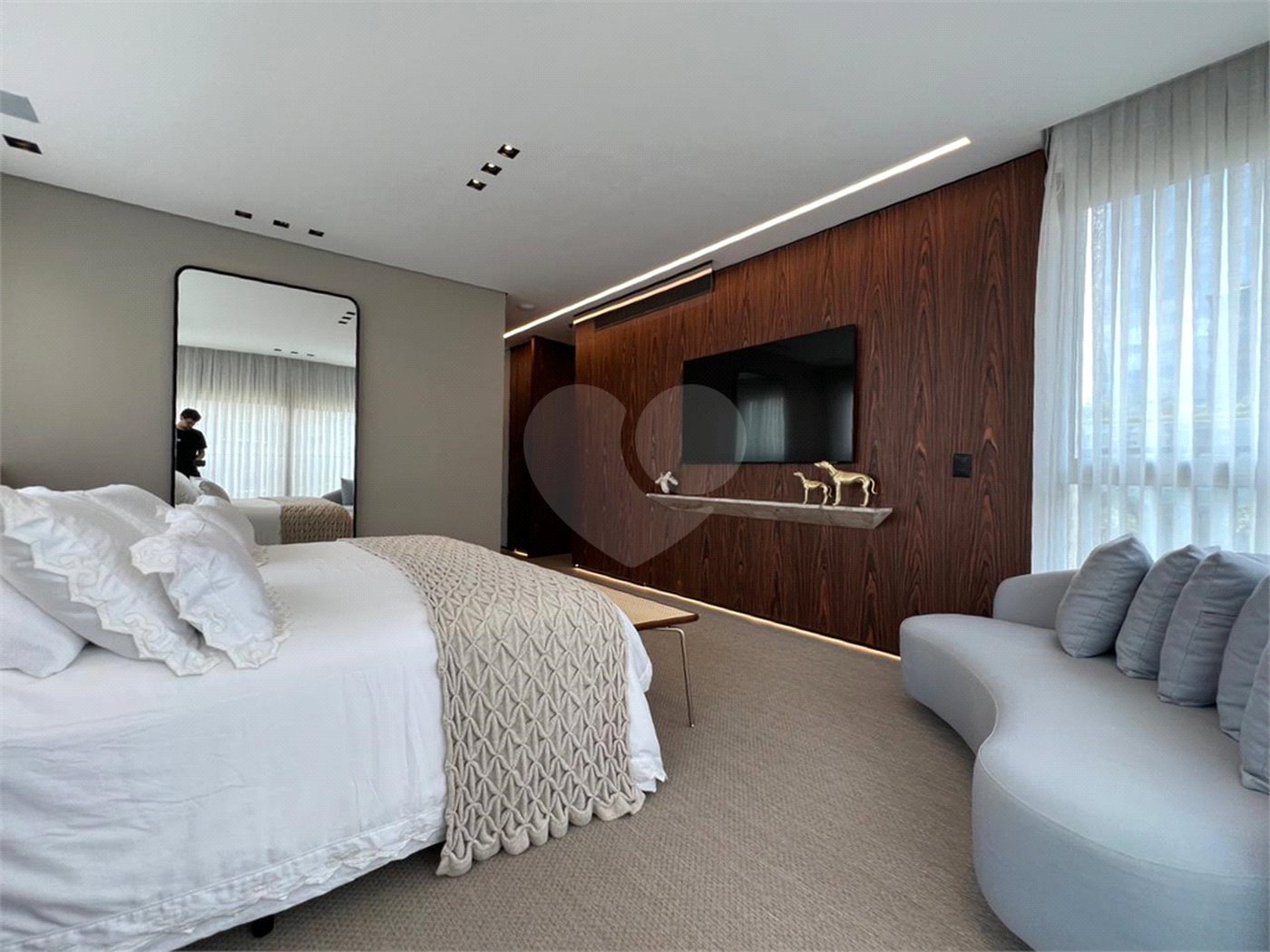 Apartamento à venda com 3 suítes em Vila Olímpia, São Paulo, SP