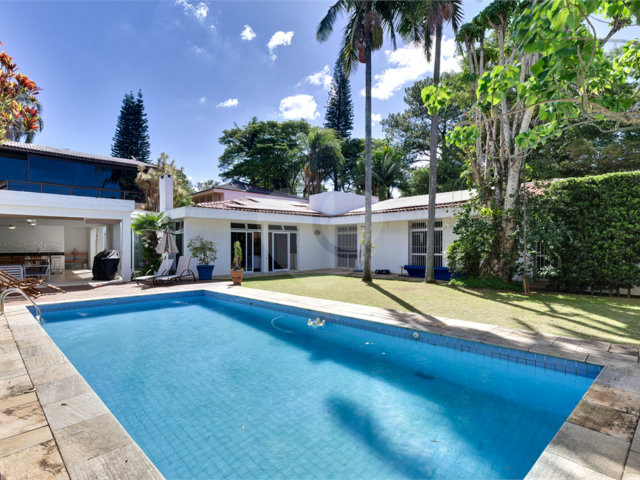 Casa à venda com 4 suítes em Jardim Cordeiro, São Paulo, SP