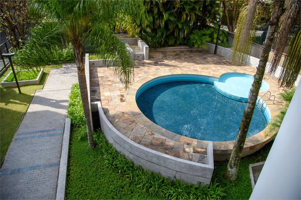 Apartamento à venda com 3 suítes em Paineiras do Morumbi, São Paulo, SP