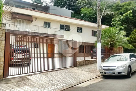 Sobrado à venda com 8 quartos, sendo 5 suítes, em Jardim Franca, São Paulo, SP