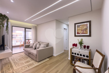 Apartamento à venda com 2 quartos, sendo 1 suíte,  em Jardim Prudência, São Paulo, SP