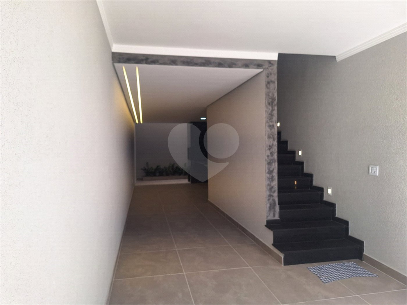 Sobrado à venda com 3 quartos, sendo 1 suíte, em Vila São Geraldo, São Paulo, SP
