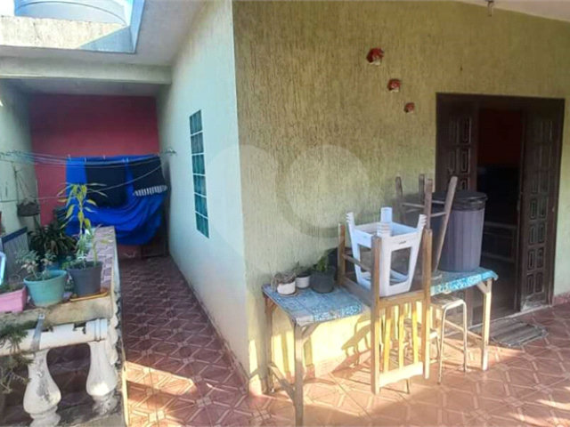 Casa à venda com 3 quartos, sendo 1 suíte,  em Perus, São Paulo, SP
