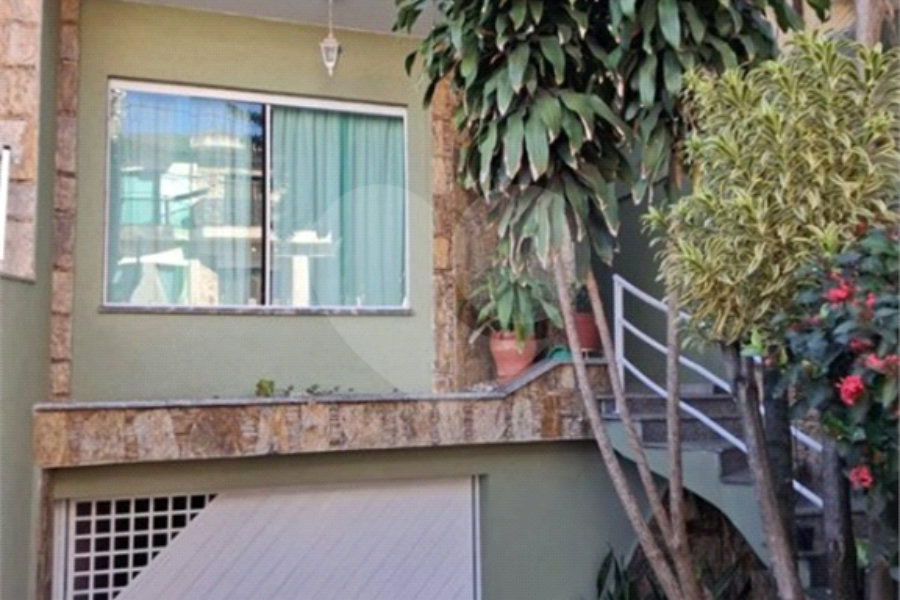 Sobrado à venda com 3 suítes em Vila Carrão, São Paulo, SP