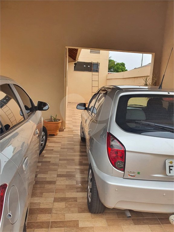 Casa à venda com 3 quartos, sendo 1 suíte, no Centro, Araraquara, SP