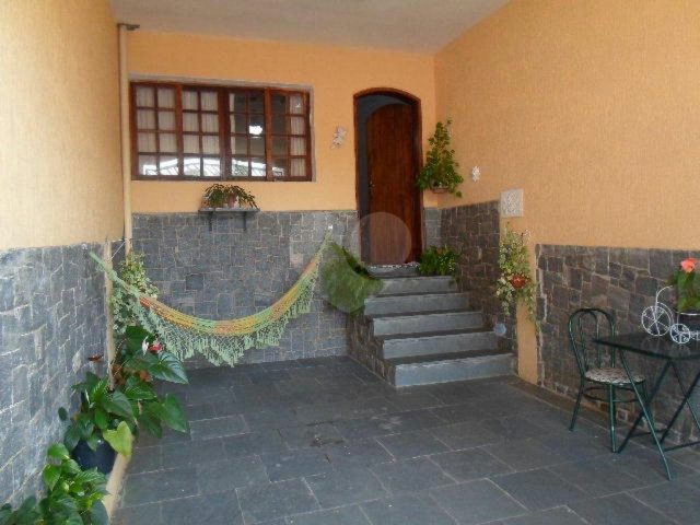 Sobrado à venda com 2 quartos em Tremembé, São Paulo, SP