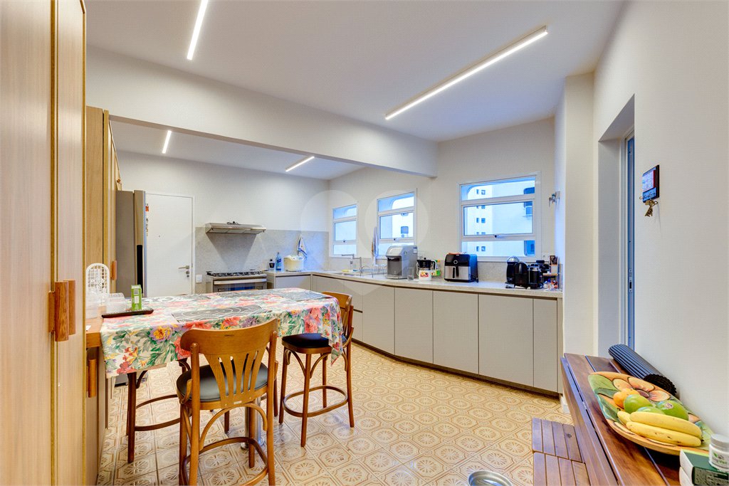 Apartamento à venda com 4 quartos, sendo 2 suítes, em Granja Julieta, São Paulo, SP