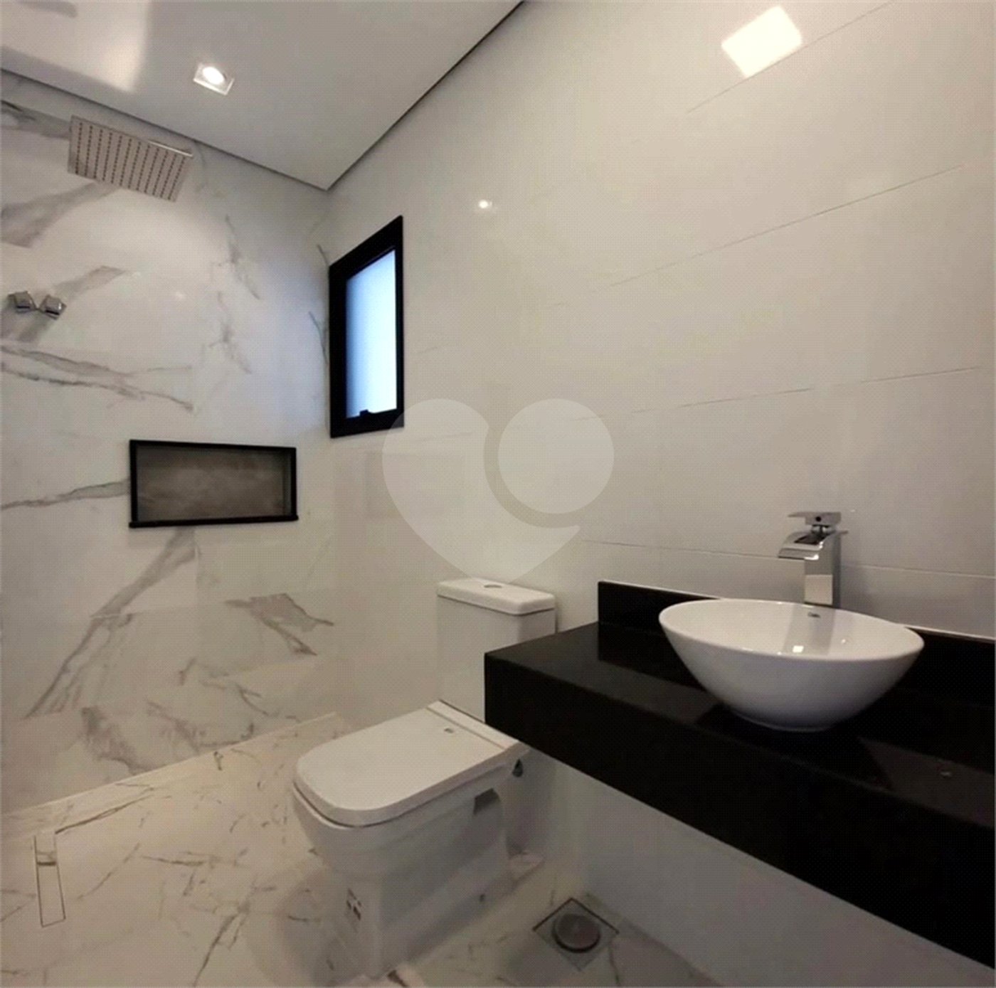 Casa à venda com 3 suítes no condomínio Mosaico Essence Cond., Mogi das Cruzes - SP