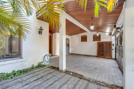 Sobrado à venda com 4 quartos, sendo 2 suítes, em Brooklin, São Paulo, SP